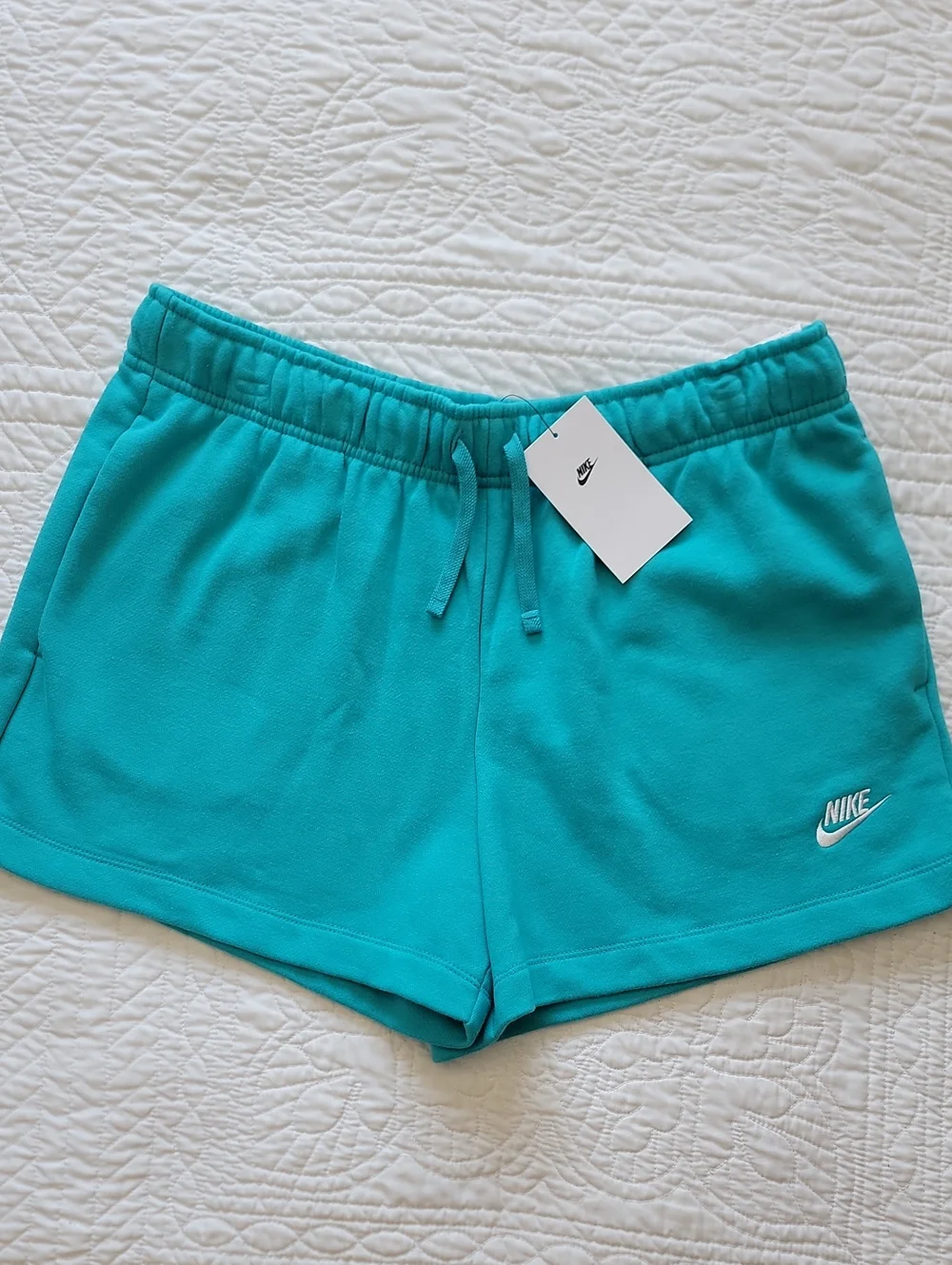 Nike Women's Standard Fit Midrise Fleece Shorts With Pockets